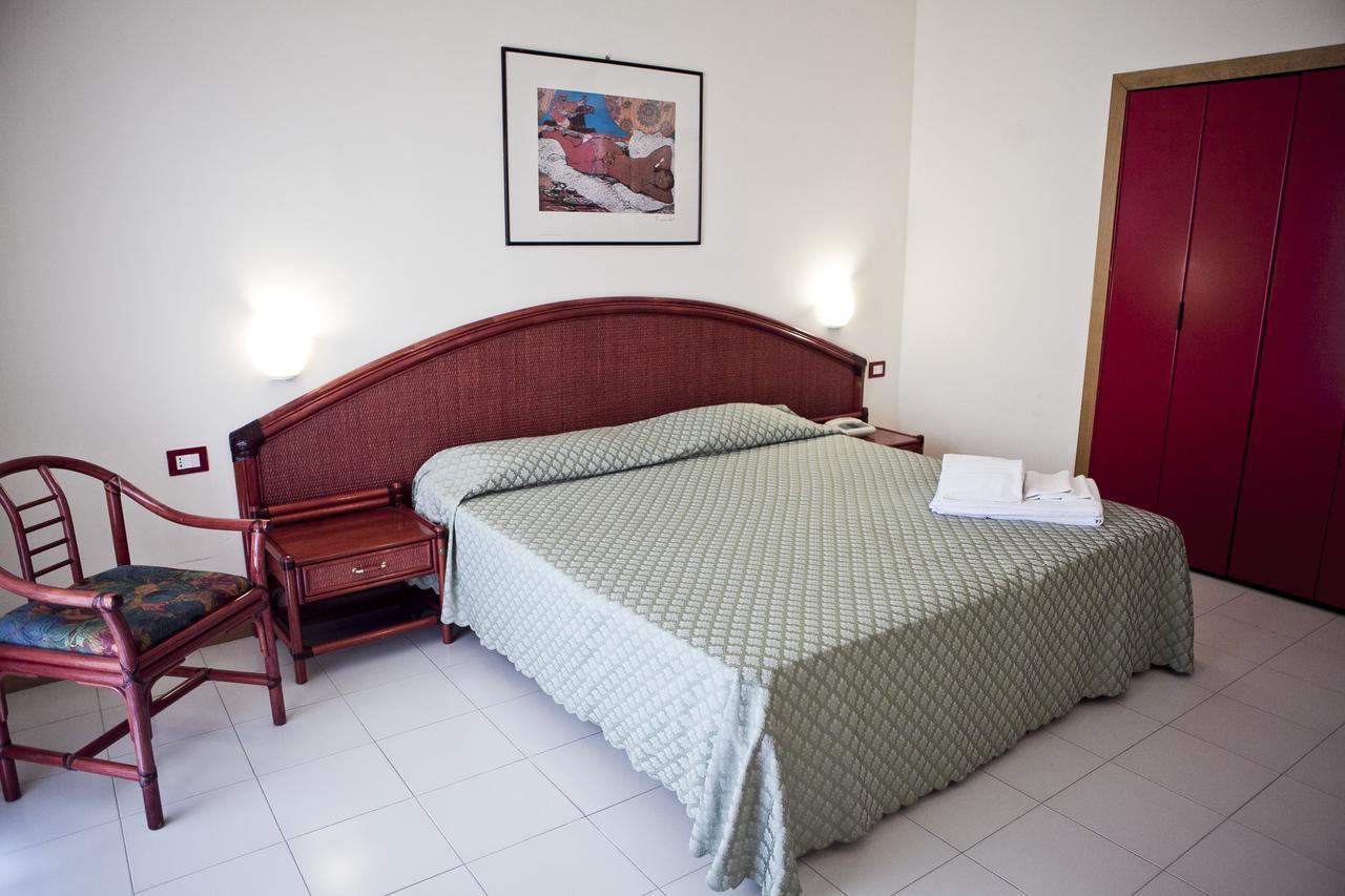 Futura Style Helios Hotel Noto Exterior photo