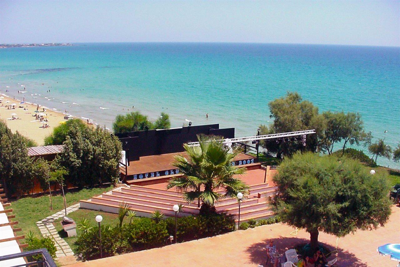 Futura Style Helios Hotel Noto Exterior photo